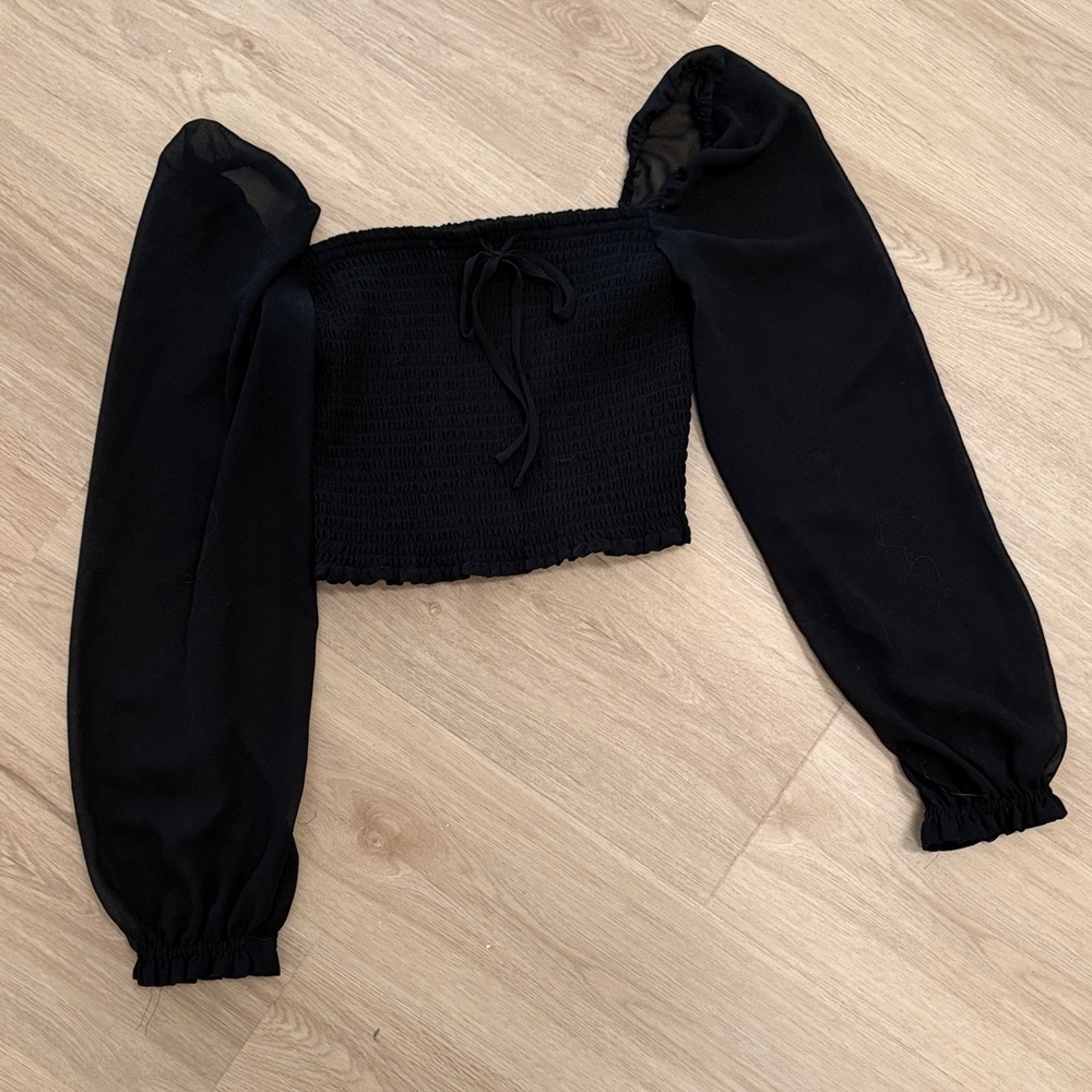 Aritzia black crop shirt